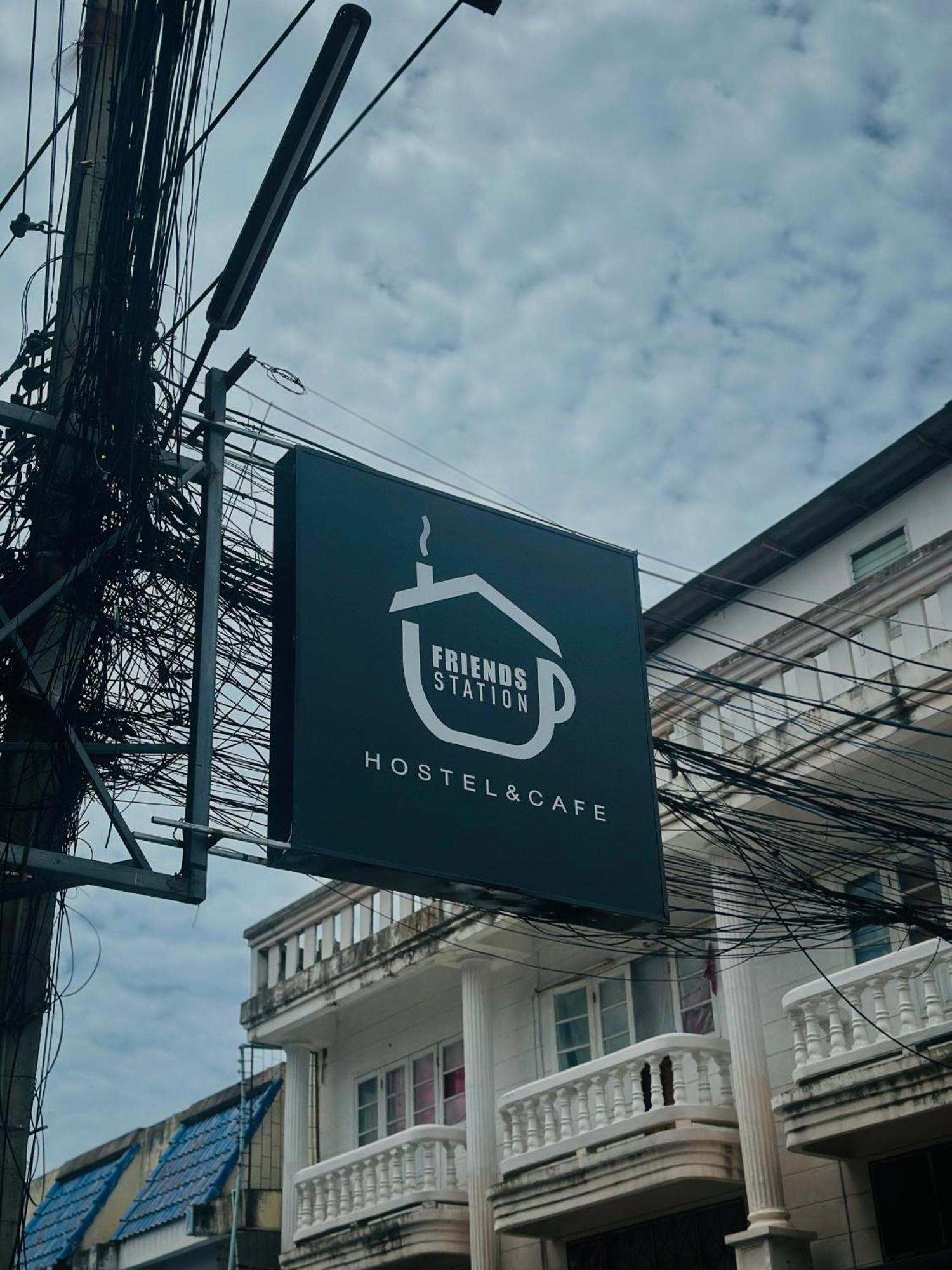 Champagne Hostel & Cafe Pattaya Eksteriør billede